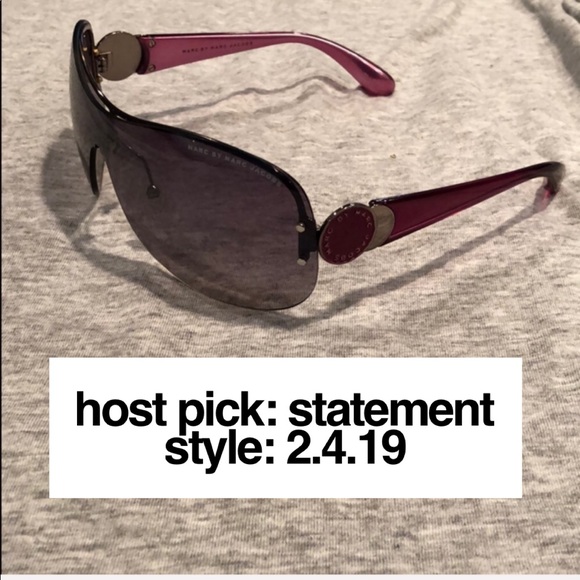 Marc By Marc Jacobs Accessories - 🖤SALE HP! MARC JACOBS· Black & pink sunglasses